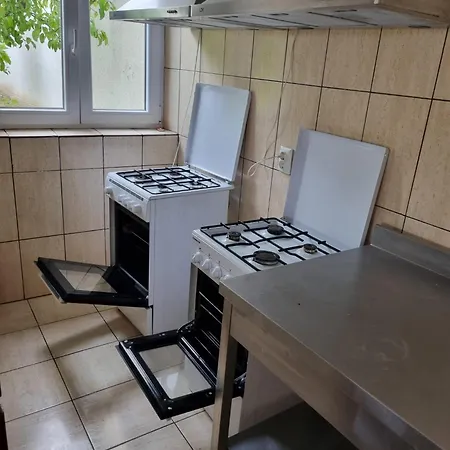 Gazde/Camere de închiriat Casa Luca 2 *